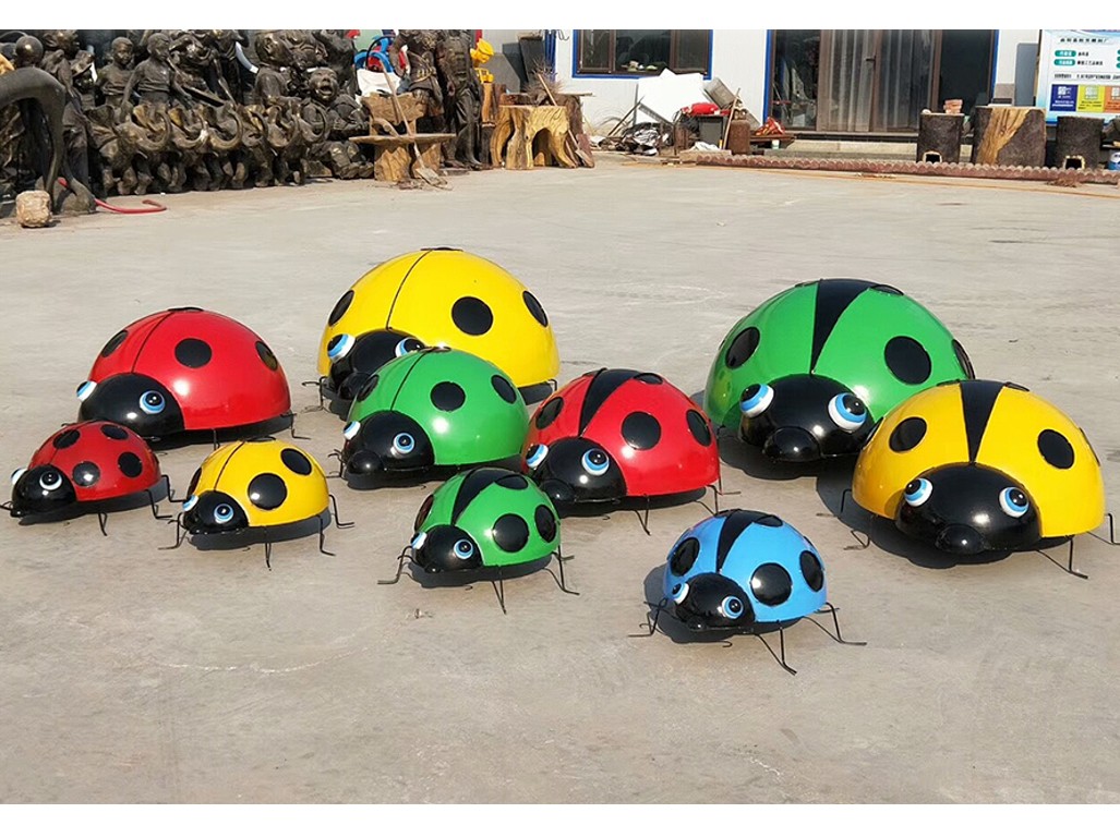 七星瓢虫卡通雕塑