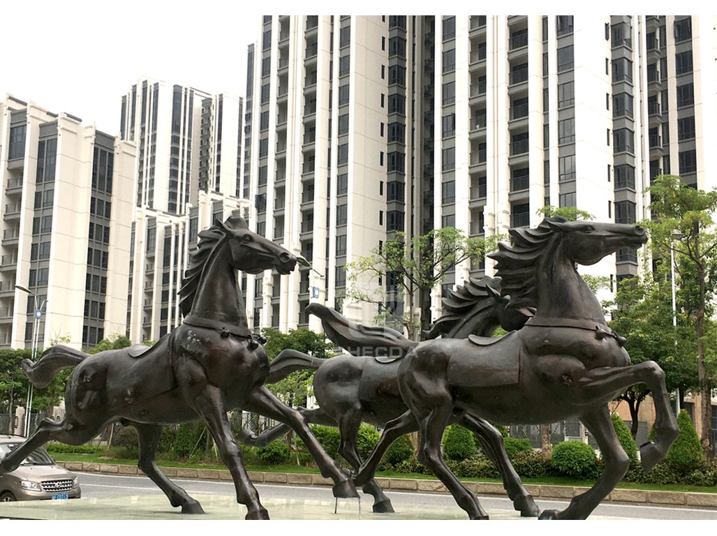 万科广场骏马组雕