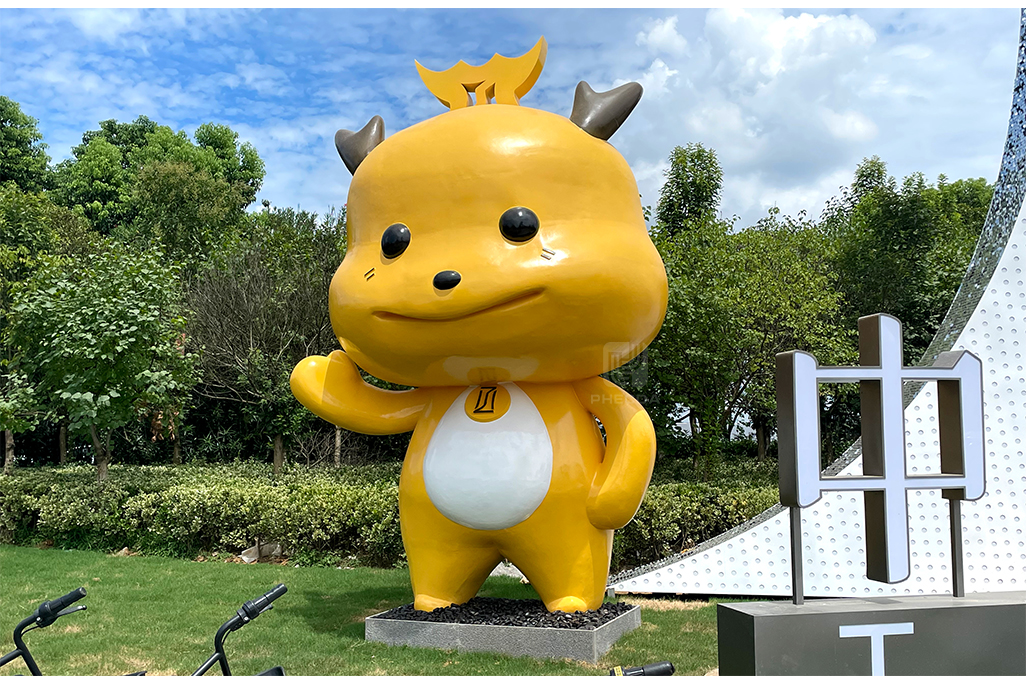 卡通IP雕塑·中丞集团桃李春风